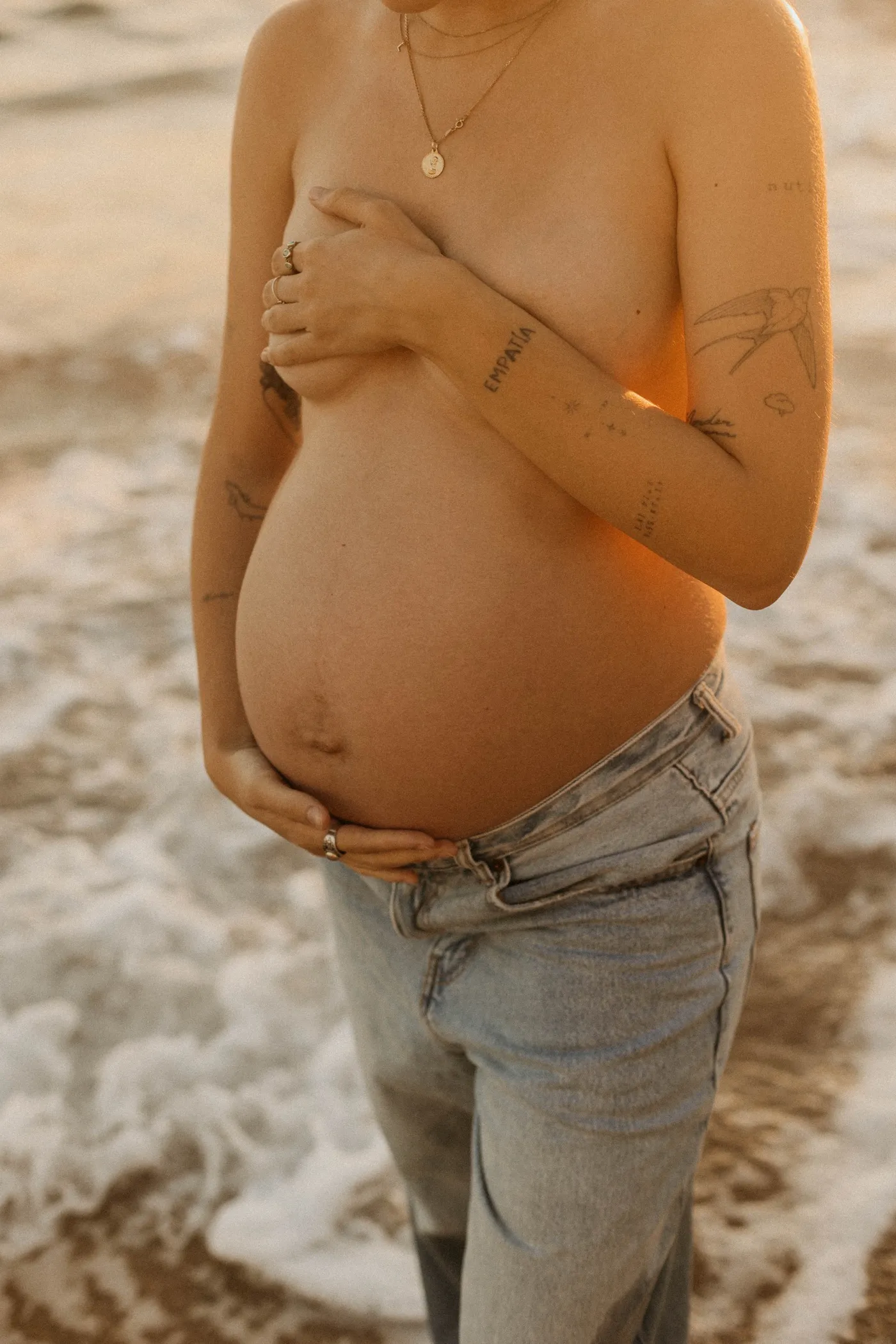 Fotografía de sesión Embarazo en el Maresme - Lorea Fotografía